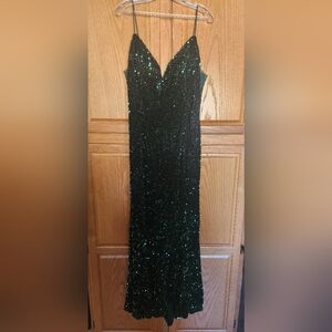 Formal gown -deep green sequined 3XL equivalent to a size 22